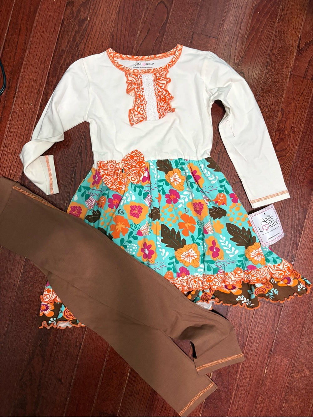 Ann Loren White Top with Teal & Orange Floral Skirt and Brown Leggings Set